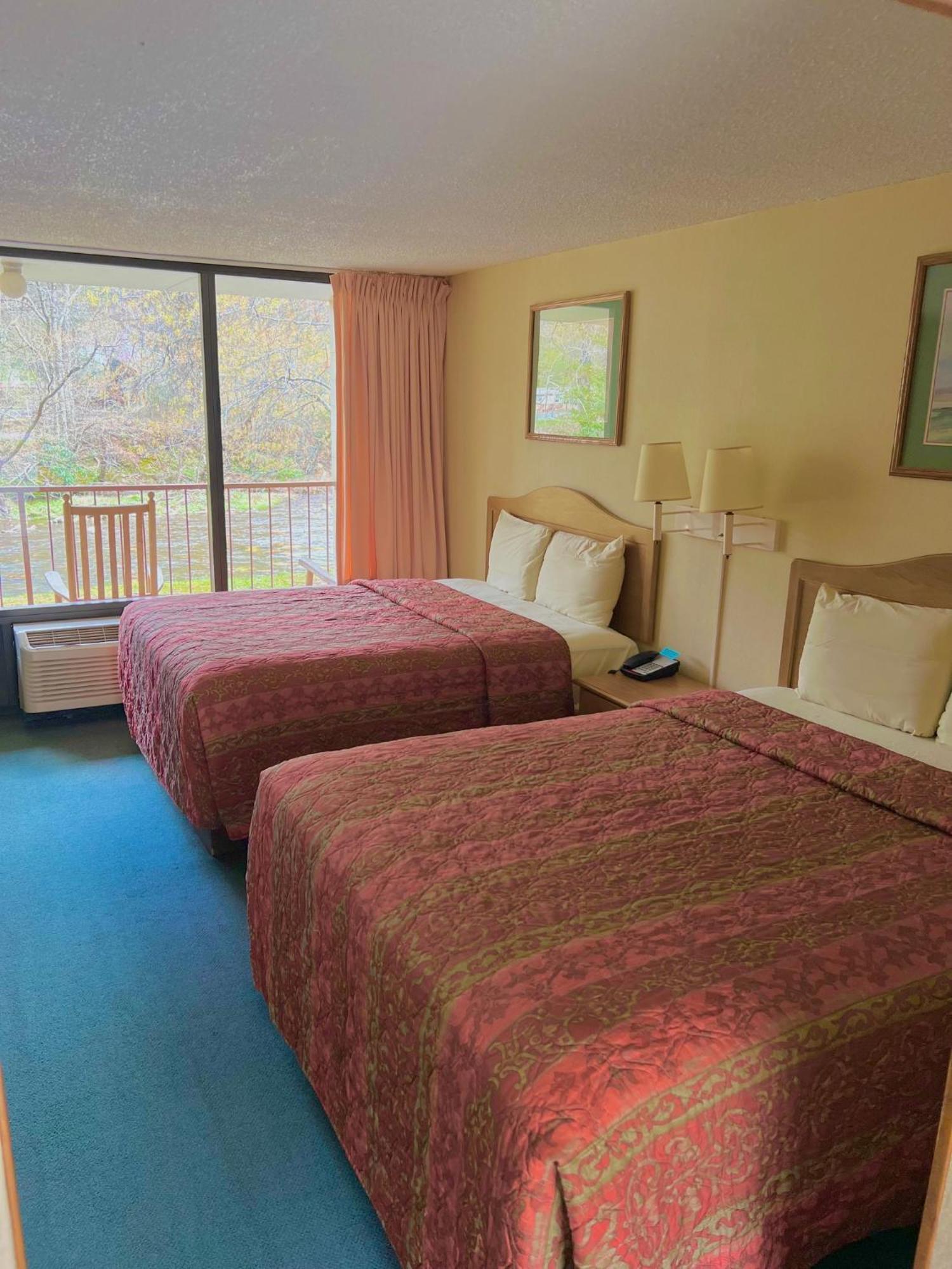צ'ירוקי Newfound Lodge On The River מראה חיצוני תמונה
