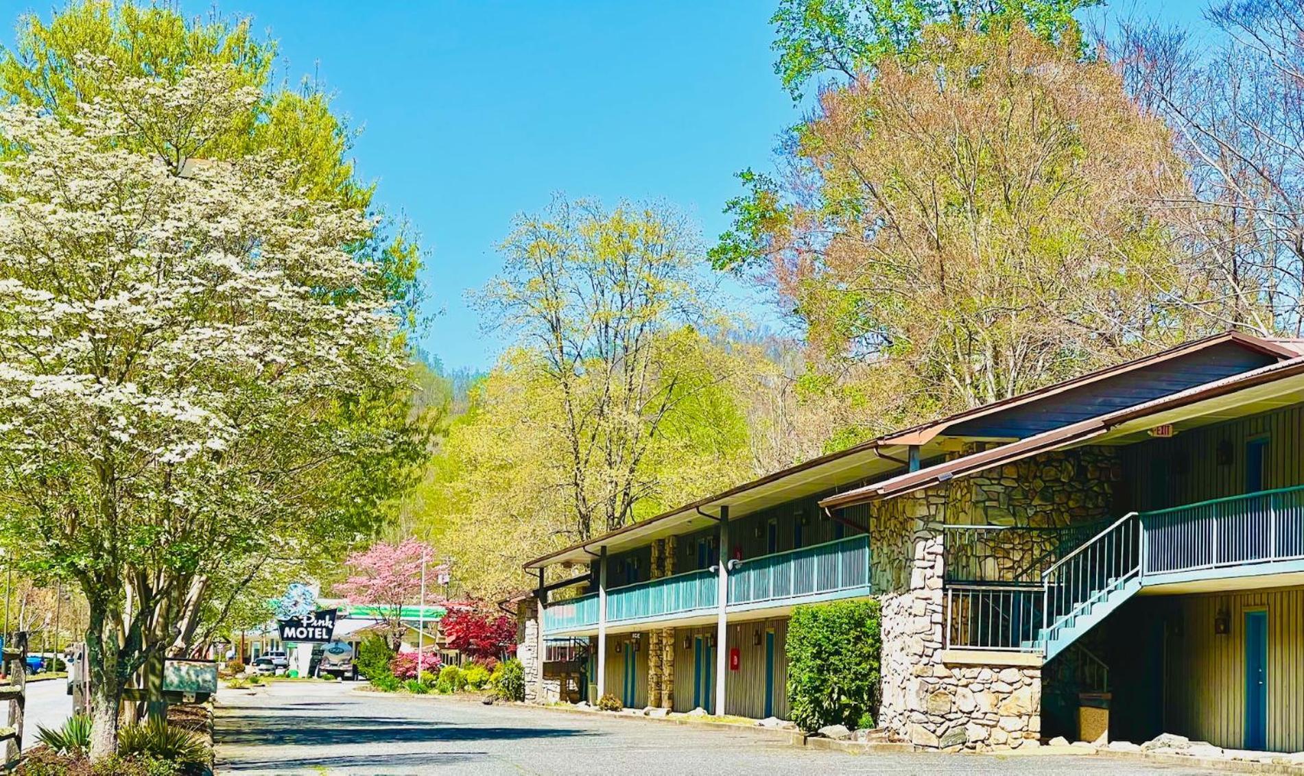 צ'ירוקי Newfound Lodge On The River מראה חיצוני תמונה